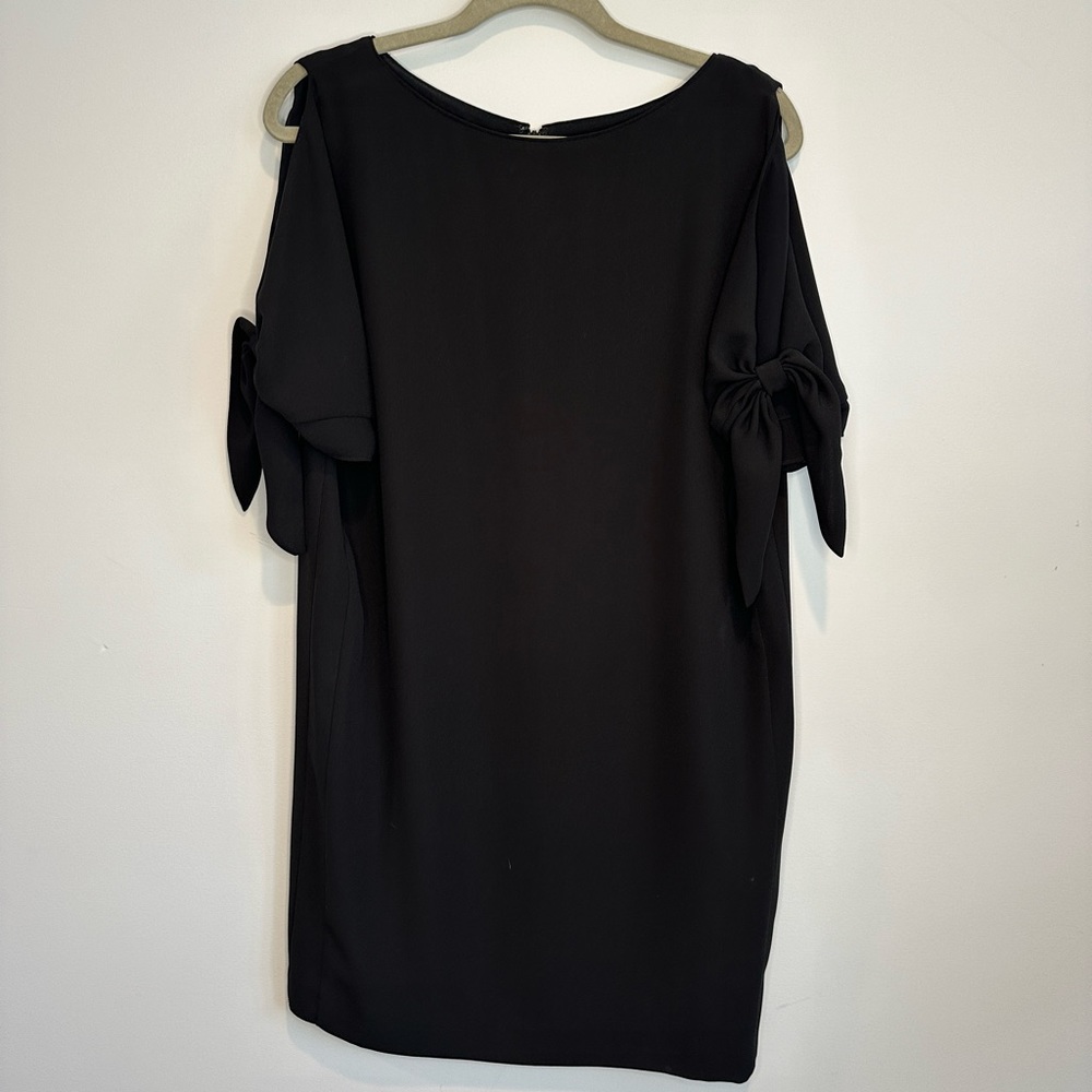 Vince Camuto cold shoulder dress, black, size 6